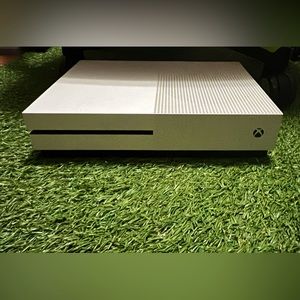 Selling XBOX1 in great condition, I just don’t want it anymore.